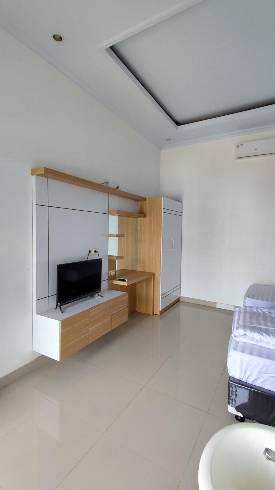 Backyard Guest House Banjar  Экстерьер фото