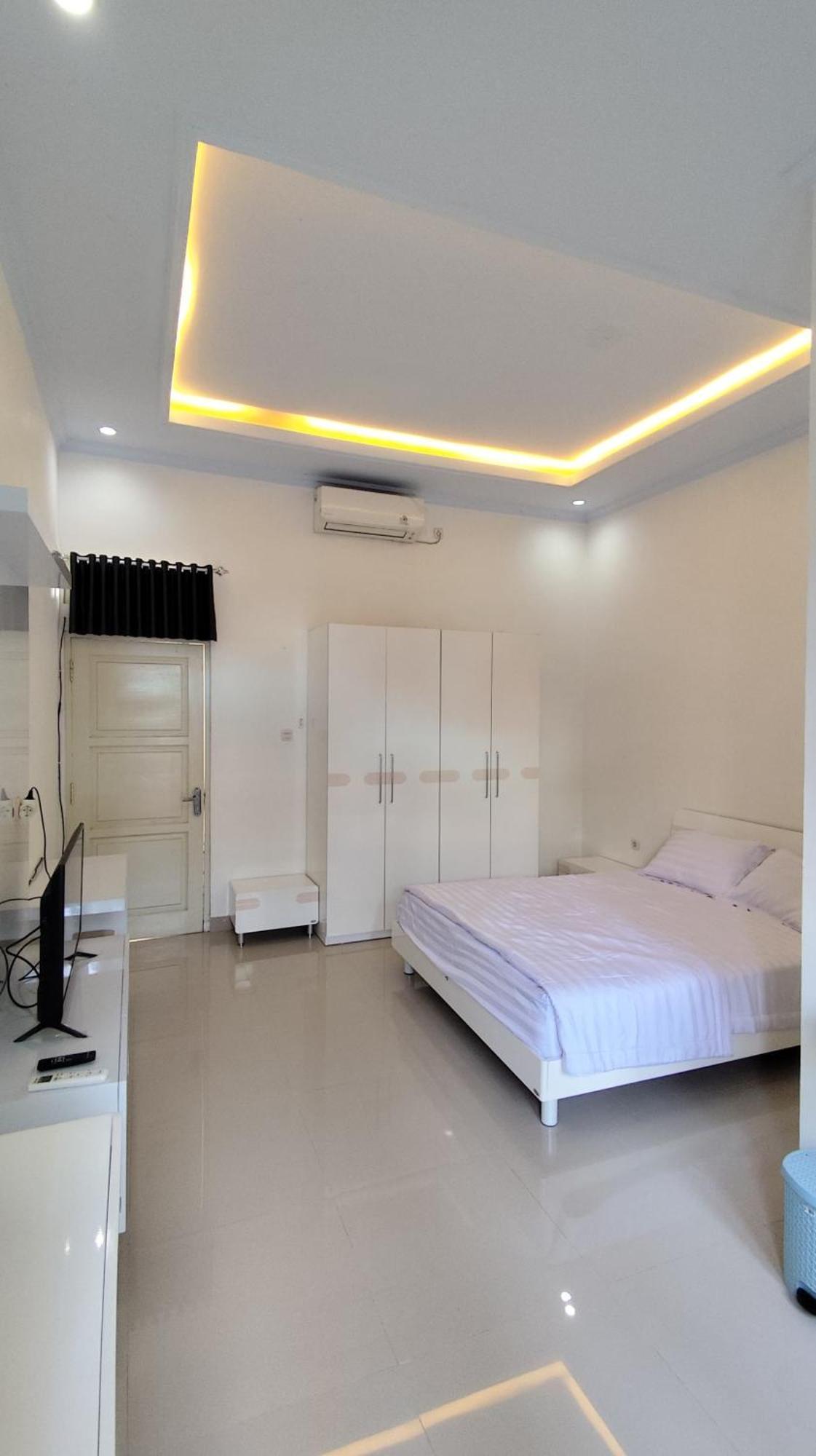 Backyard Guest House Banjar  Экстерьер фото