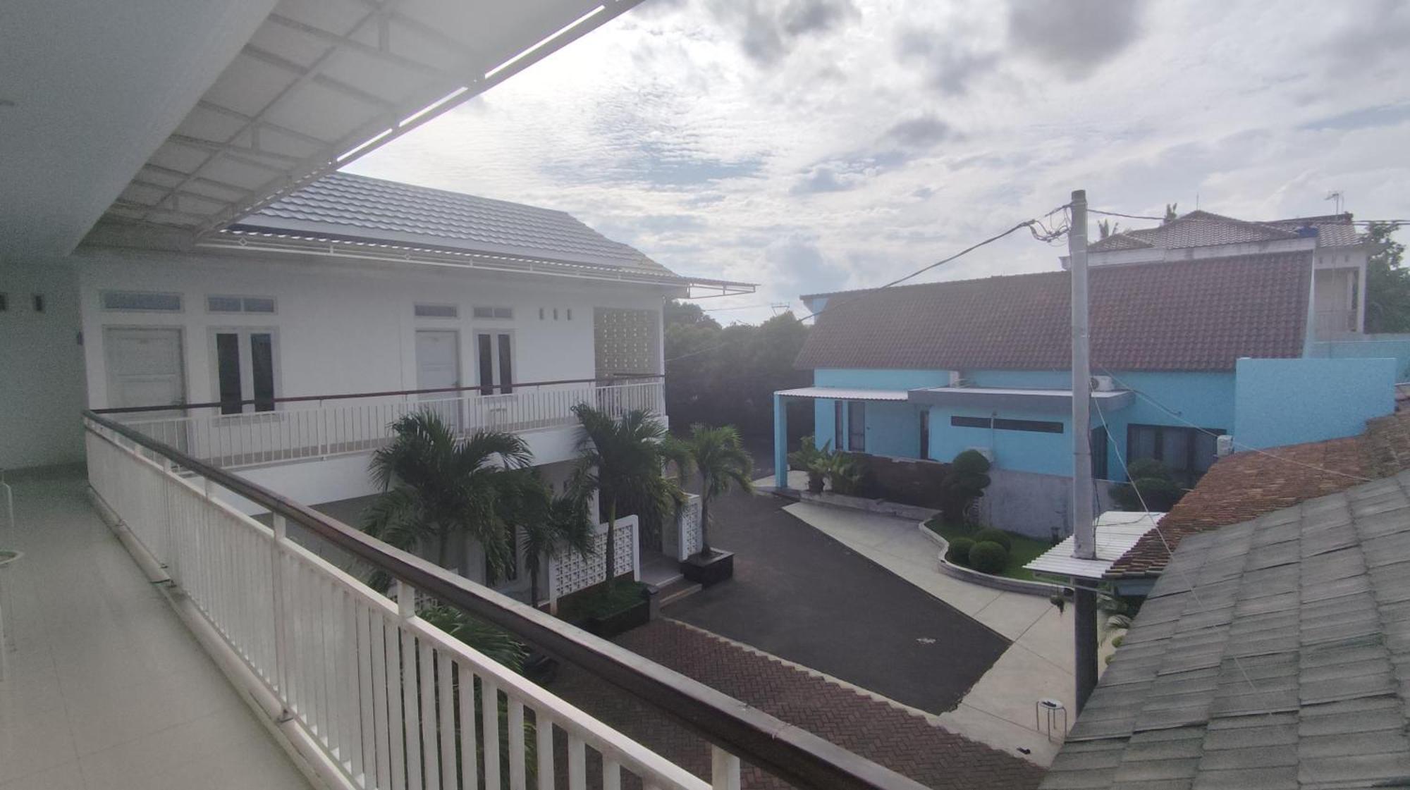 Backyard Guest House Banjar  Экстерьер фото